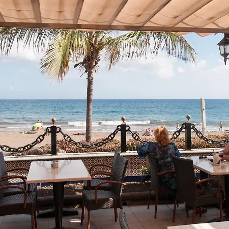 Rocas Rojas 406b By Villagrancanaria