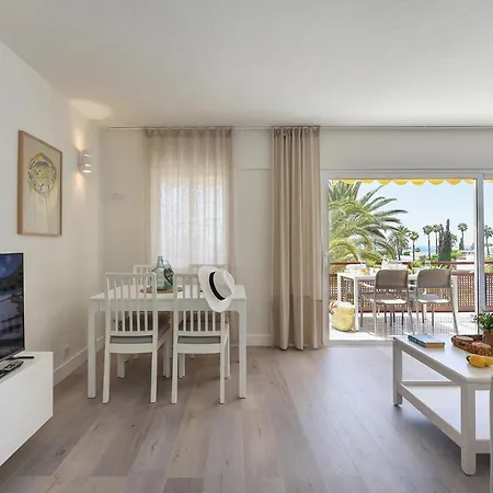 Rocas Rojas 406b By Villagrancanaria